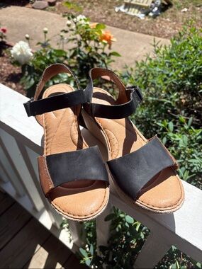 Born Black and Tan Leather Slingback playform Sandals - Women size 9